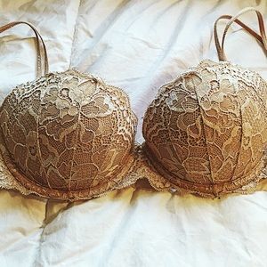 Nude Lace VS Push Up Bra